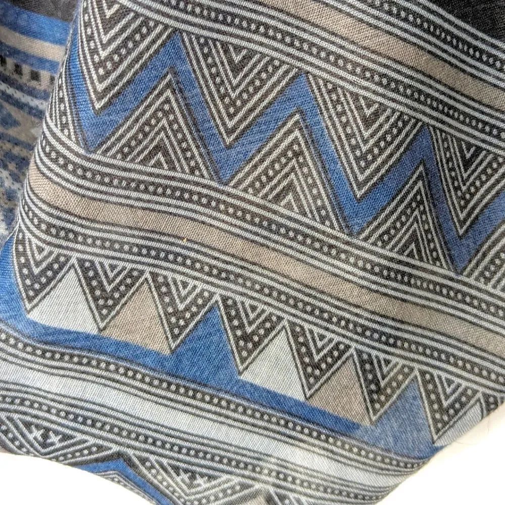 Geometric Print Sheer Infinity Scarf - Picture 9 of 14